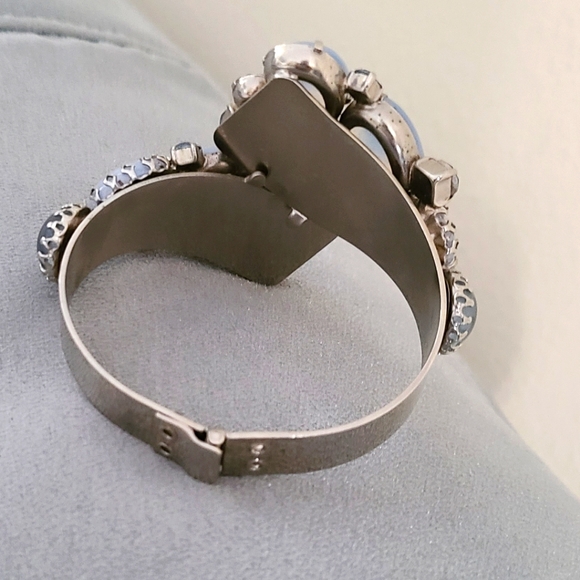 Catseye cuff bracelet - Picture 4 of 4